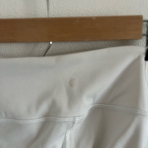 Lululemon White Leggings, size 4 - Picture 3 of 5